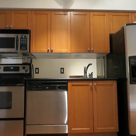 Financial District Furnished Apartment Toronto Room photo