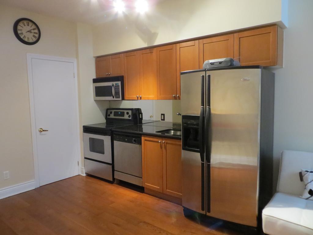 Financial District Furnished Apartment Toronto Room photo