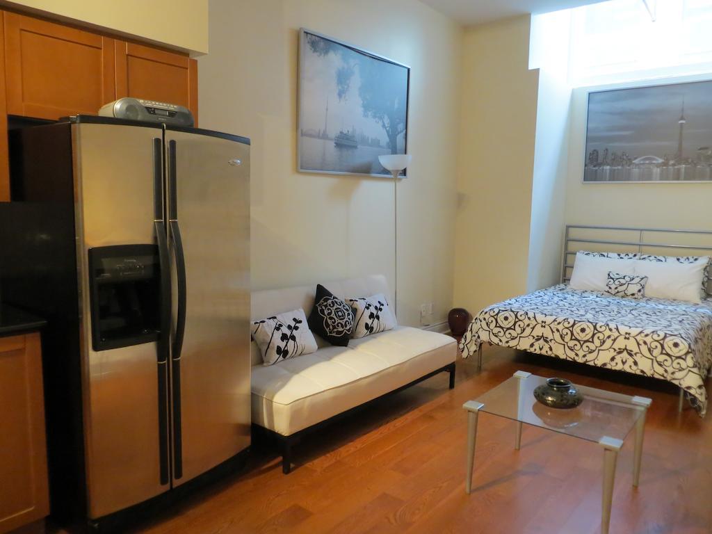 Financial District Furnished Apartment Toronto Room photo