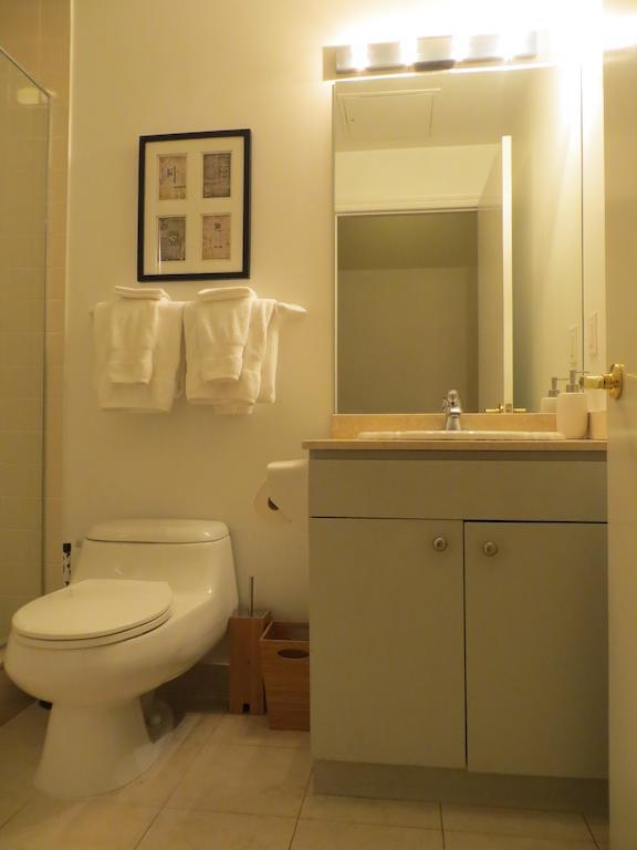 Financial District Furnished Apartment Toronto Room photo
