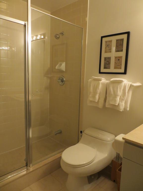 Financial District Furnished Apartment Toronto Room photo